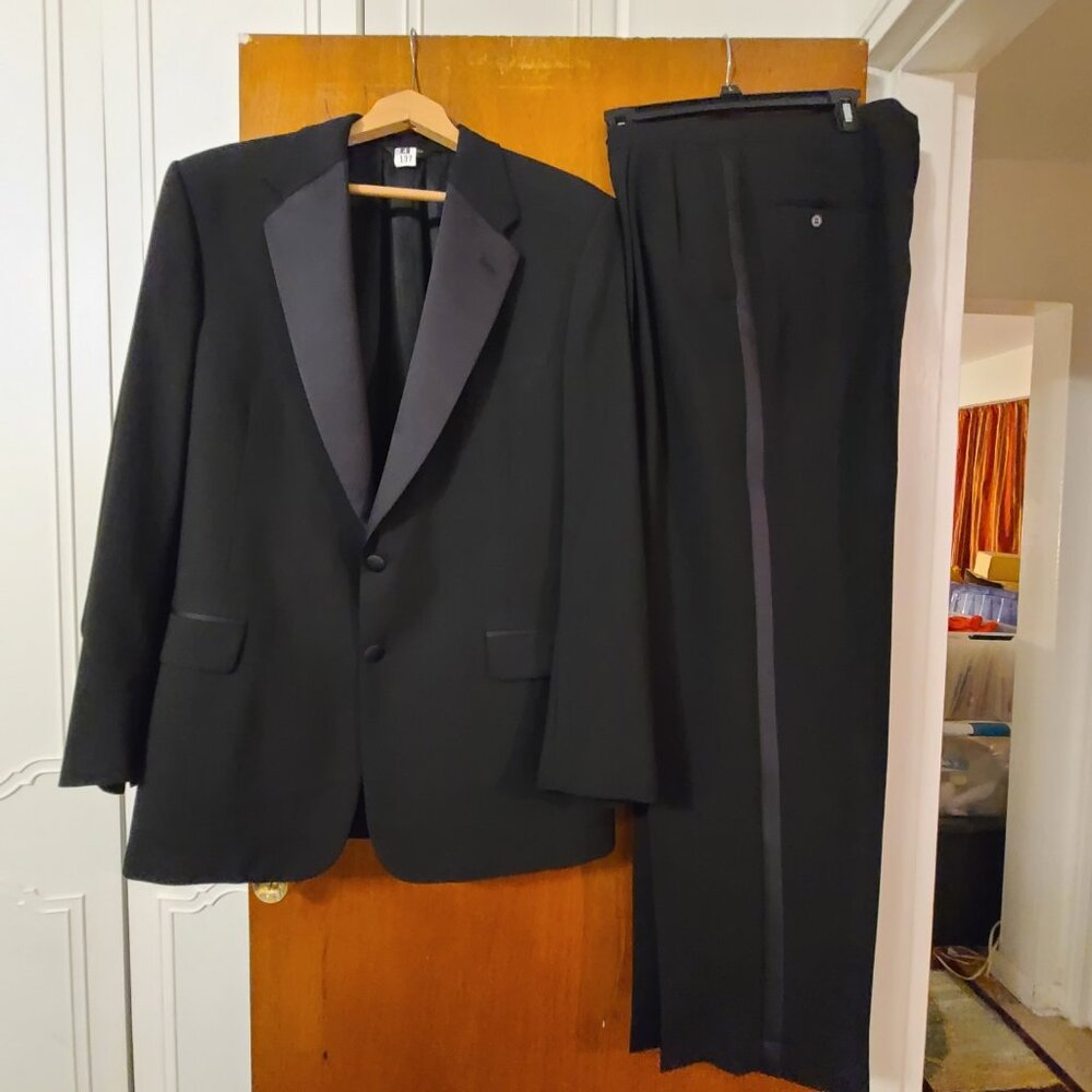 Chaps Black Tuxedo Suit